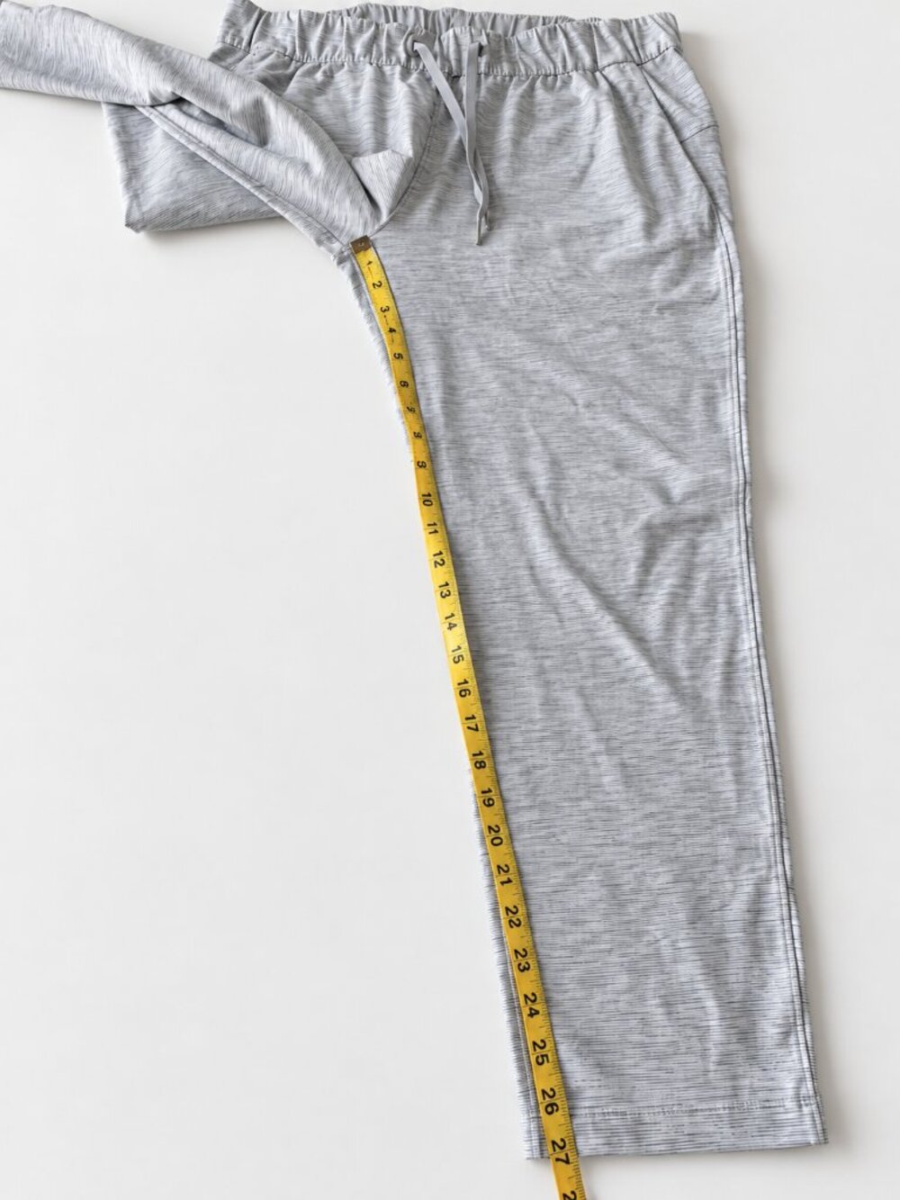 Lululemon on The Fly Pant Women's Jogger in Light Gray Size 12 - Picture 5 of 6